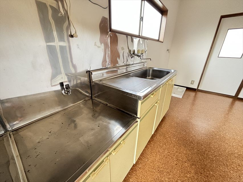 メゾンオリエントのキッチン|コンパクトなキッチンで掃除もラクラク