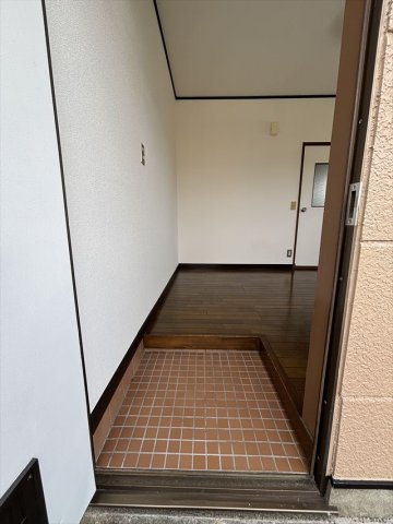 メゾンオリエントの玄関|シンプルで使いやすい玄関です