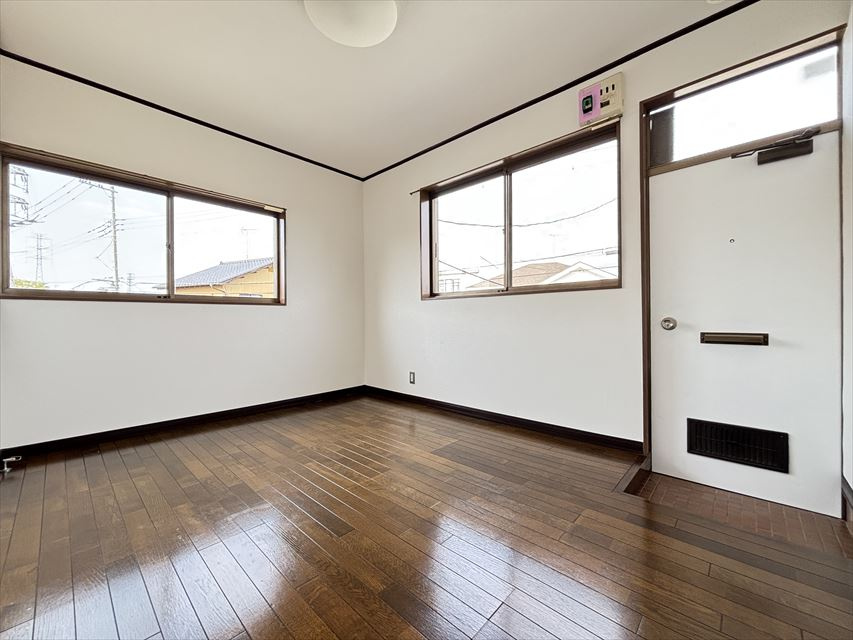 メゾンオリエントの居間・リビング|ゆったり過ごせる居間です