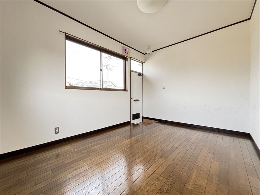 メゾンオリエントの居間・リビング|ゆったり過ごせる居間です