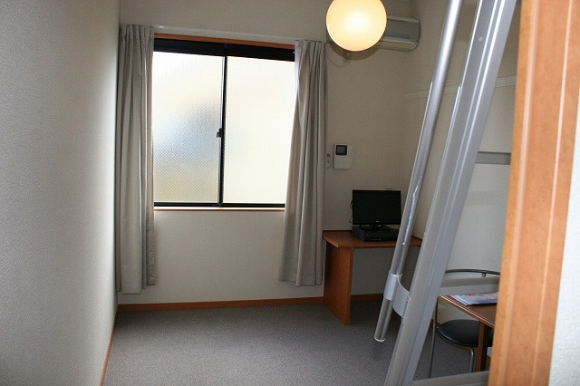 レオパレスRegulusの洋室|きれいな洋室です