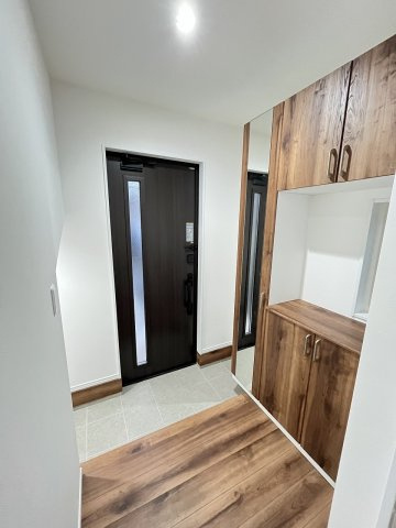 【玄関】 | 福岡市南区柏原3丁目　1号棟（全1棟）【仲介手数料無料・0円】 | 現地写真。