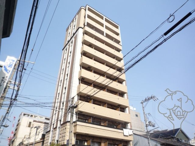 プレサンス梅田EASTの外観