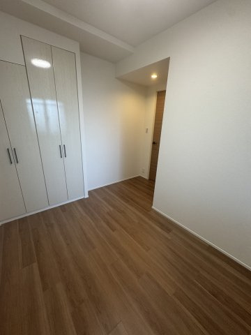 【洋室】ガーデンブリーズ光の街 