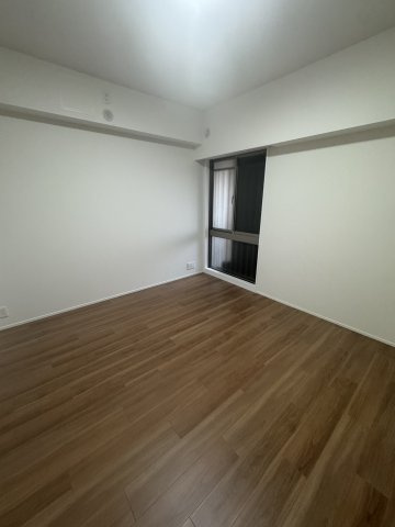 【洋室】ガーデンブリーズ光の街 