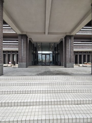 【エントランス】ガーデンブリーズ光の街 