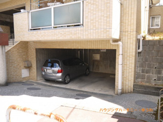 【駐車場】