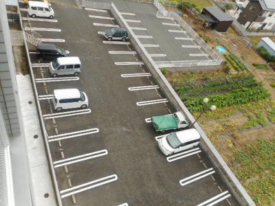 【駐車場】 | アズゥ－ル