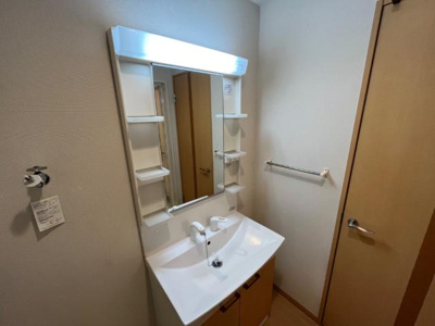 【洋室】 | ディア・ルミエール | 洗面