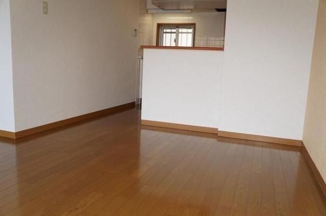 アウラ１０（Ｅ－０５８）の居間・リビング