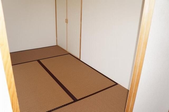 アウラ１０（Ｅ－０５８）の寝室