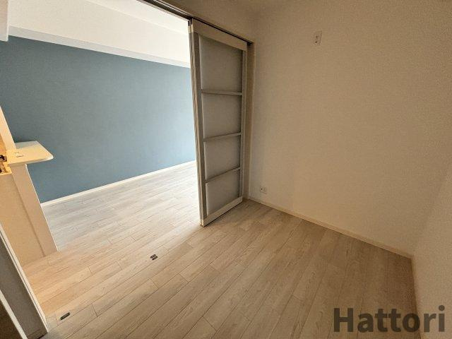 Alivis北梅田の居間・リビング