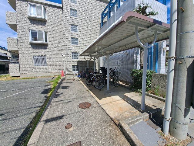 メゾンアイリスのその他共用部分|駐輪場
