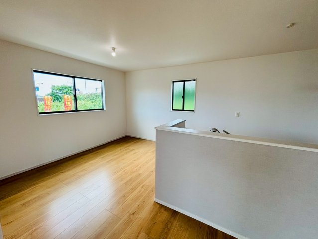 ケイアイエルデ／菊池郡大津町１期／３号棟の居間・リビング|キッチン横にはダイニングスペースがあります！