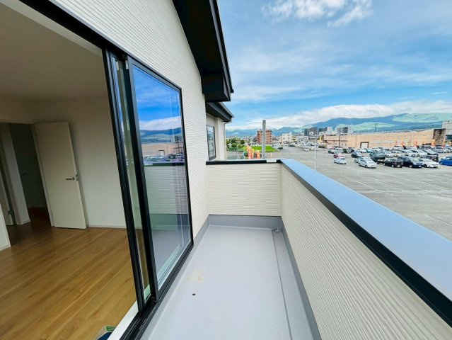 ケイアイエルデ／菊池郡大津町１期／３号棟のバルコニー