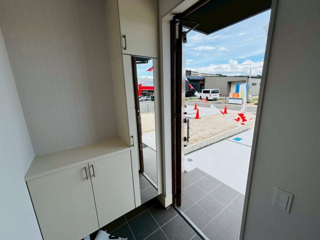 ケイアイエルデ／菊池郡大津町１期／３号棟の玄関