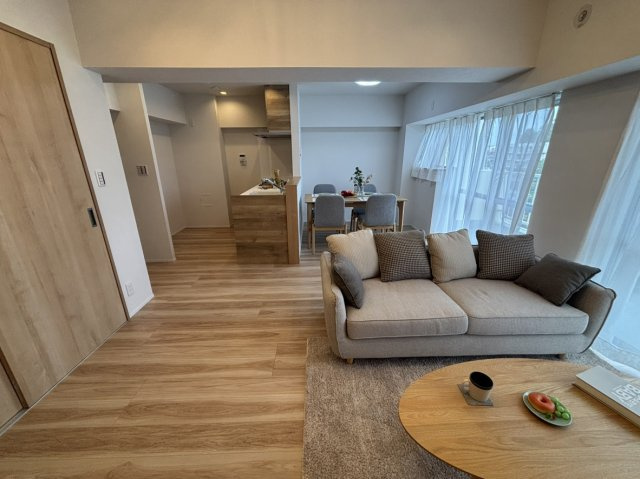 【居間・リビング】東急ドエルフェニックス 