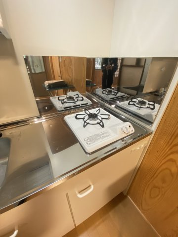 ブレストハウス恋路のキッチン|１口システムガス付きです。