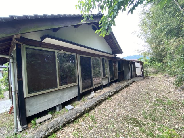 ブレストハウス恋路の庭|サッシも新しくしたので、断熱・防音に優れています。