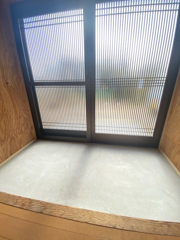 ブレストハウス恋路の玄関