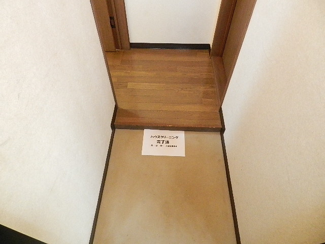 ハイツ栄の玄関