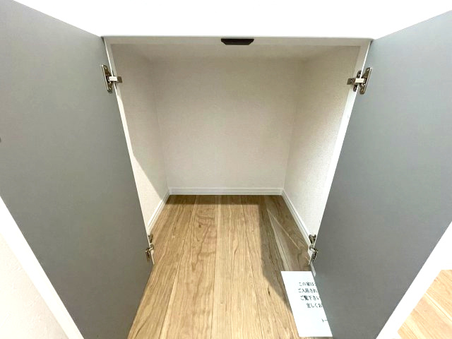 西区古江東町　№35749の収納|玄関前・階段下収納