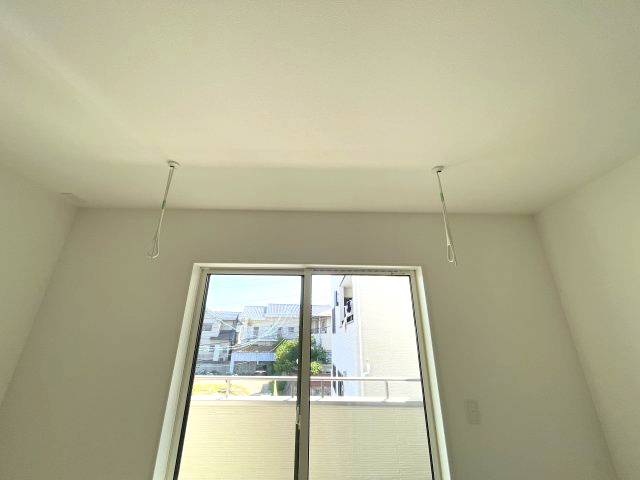 西区古江東町　№35749の洋室|洋室7帖内
室内物干し付き