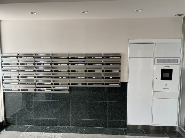 【商談中】グランシェル新舞子　マンションの設備|各部屋のポスト、宅配ボックス