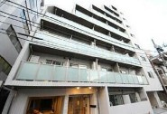 【外観】 | 鉄筋コンクリート造のがっちりとした建物。