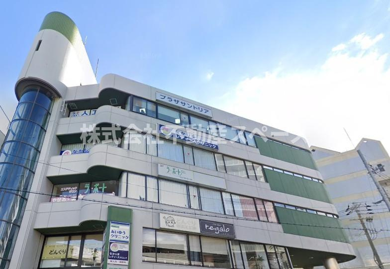 八尾市東本町３丁目の店舗一部の外観