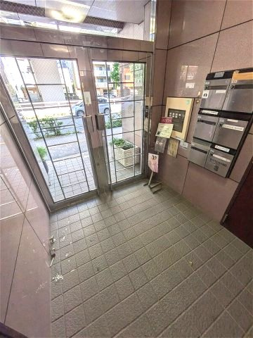 ＰＦビルのロビー