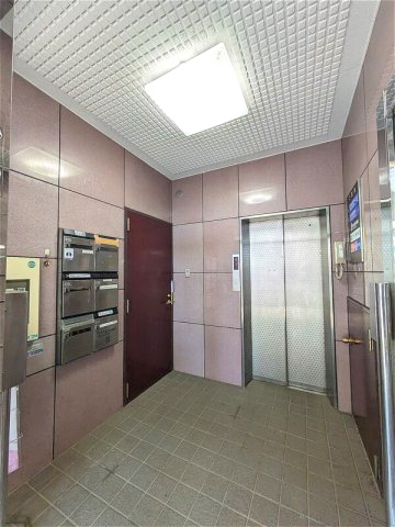 ＰＦビルのロビー