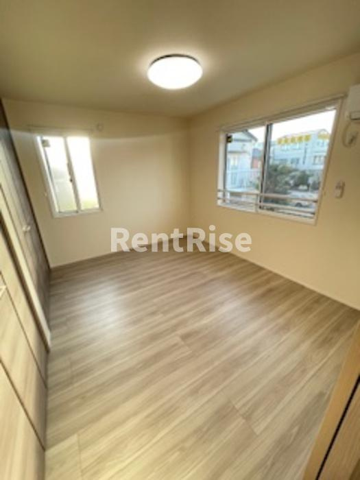 エコールの寝室