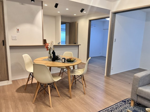 【居間・リビング】クレスト南浦和 