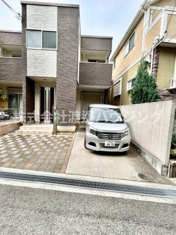 Navicubeの駐車場