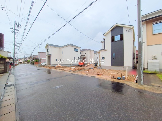 ハートフルタウン味美白山町5期の前面道路含む現地写真