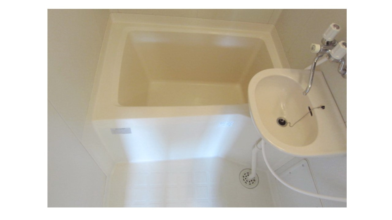 東京都府中市若松町1丁目　店舗付き１棟売りマンション　投資・収益物件の浴室