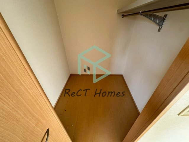 オークスコート西新在家 A棟の内装