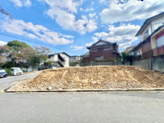 【前面道路含む現地写真】 | 栗東市小野　土地　注文住宅　建築条件なし | お家探しは「注文建築」にするべきか「建売住宅」にするべきか、ゆいホームが一緒に考えます。『無理のない理想のマイホーム』を実現しましょう！まずは、お話しをお聞かせ下さい。
