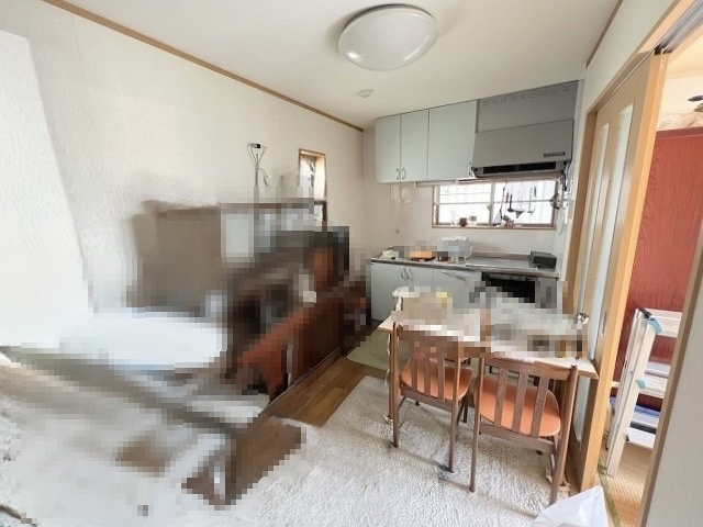 三郷市中央4丁目　平屋中古戸建の居間・リビング|5帖のキッチンです。