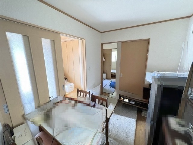 三郷市中央4丁目　平屋中古戸建の居間・リビング|使い勝手の良い振り分けタイプの間取です。