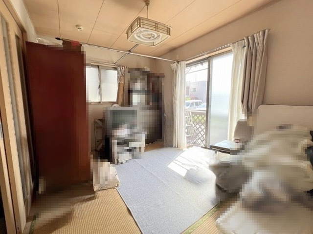 三郷市中央4丁目　平屋中古戸建の和室|2面採光の明るい和室です。