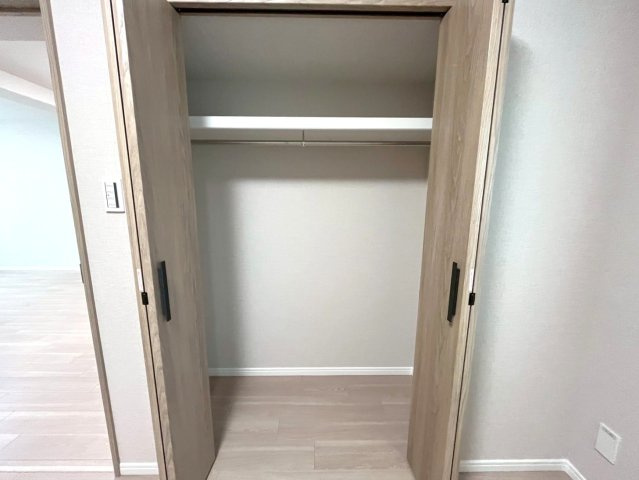 ◆室内リフォーム済みの美室３LDK◆JR奈良線「宇治」駅徒歩１０分◆ユニライフ宇治Ⅲの洋室|洋室　クローゼット