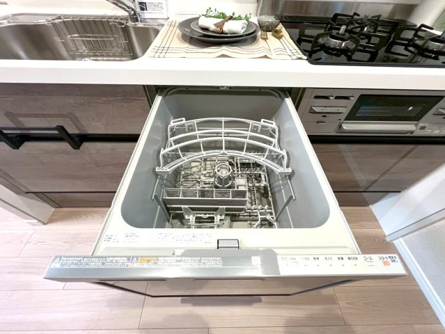 ◆室内リフォーム済みの美室３LDK◆JR奈良線「宇治」駅徒歩１０分◆ユニライフ宇治Ⅲのキッチン|食器洗浄乾燥機