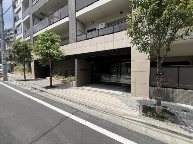 レジデンシャル池袋本町のエントランス