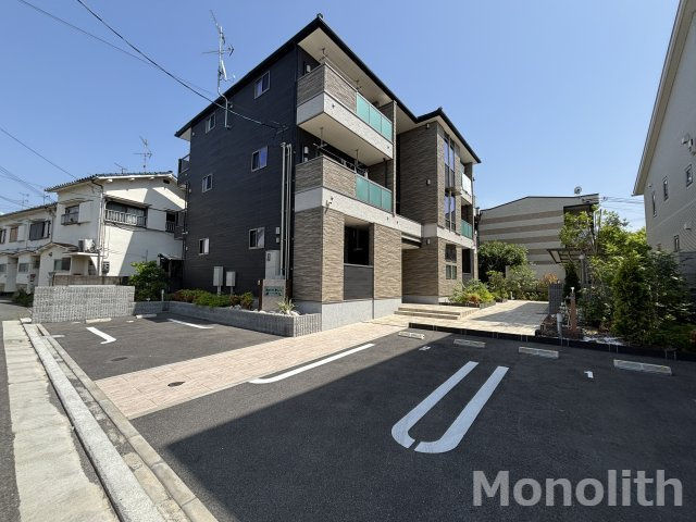 サンリット鳳の駐車場