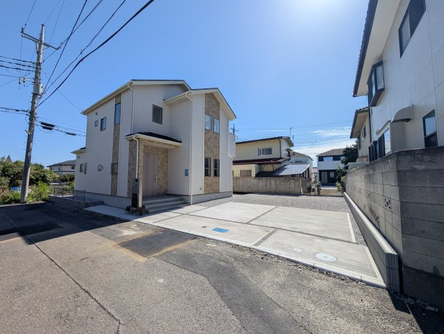 【前面道路含む現地写真】 | ブルーミングガーデン高崎市上小鳥町ー①