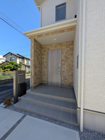 【玄関】 | ブルーミングガーデン高崎市上小鳥町ー①