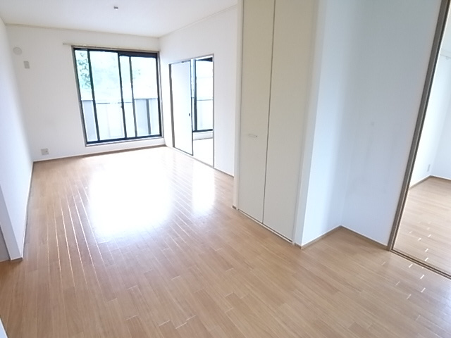 プリマベーラ芦屋の居間・リビング