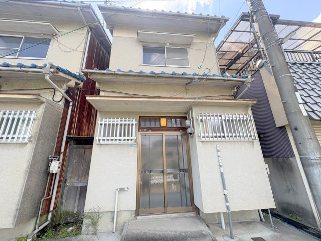 吹角借家　北棟のエントランス